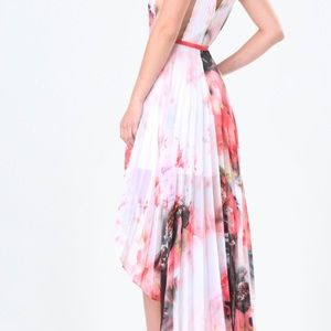 Bebe hi an low dress  like new !!!